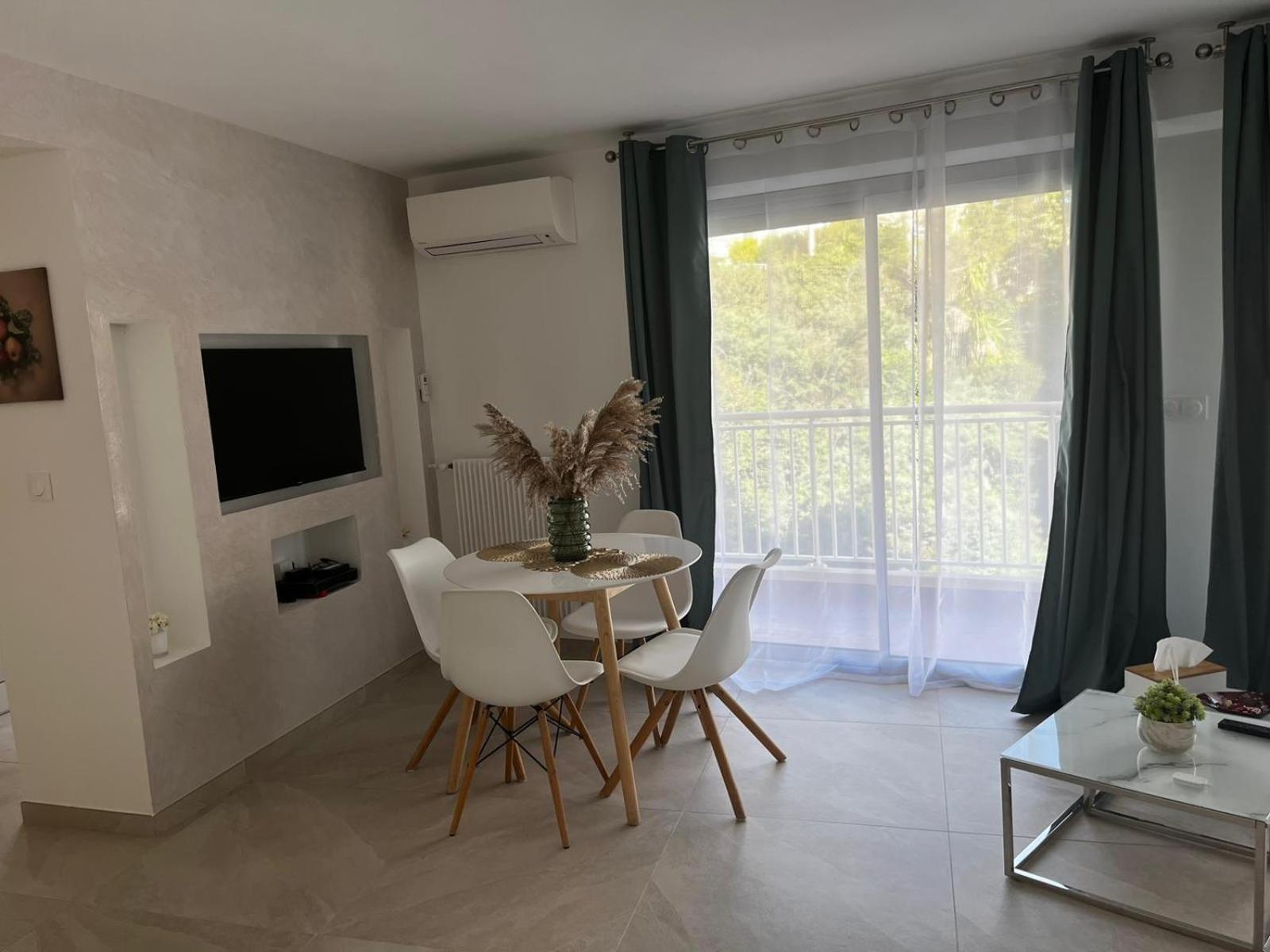 Charmant Studio - Centre Ville De Канни Екстер'єр фото